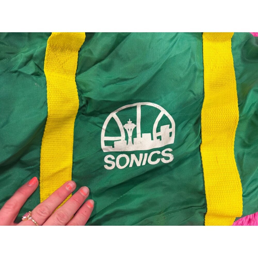 VTG 90s NBA Seattle SuperSonics SeaFirst Bank Duffle Bag